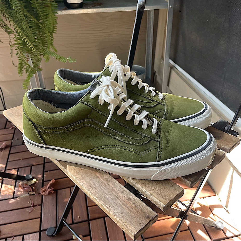 Olive green OG Skool Van lows